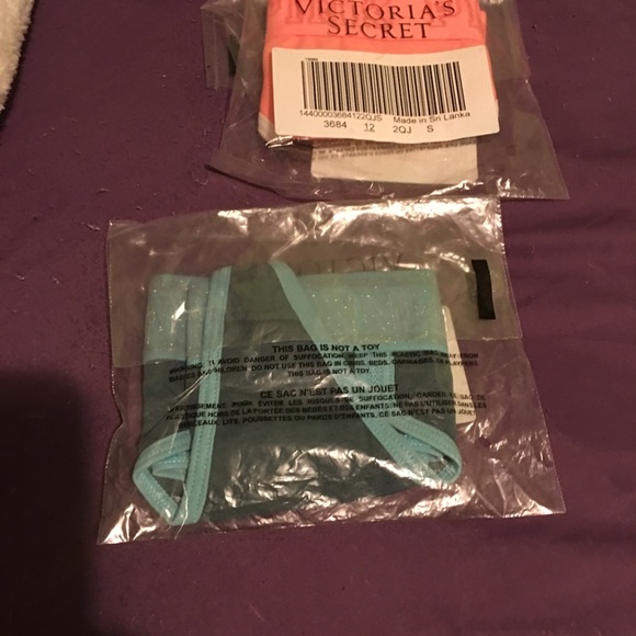 Victoria secret thongs - Picture 2 of 5